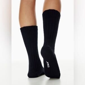 Aritzia TNA Snuggle Calf Socks XS/S